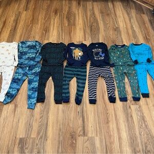 Carter's 4T Pajama bundle